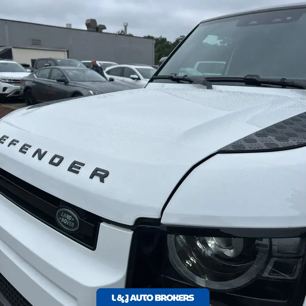 2024 Land Rover Defender 90 P400 X-Dynamic SE