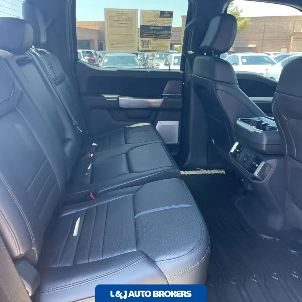 2025 Ford F-150 Platinum