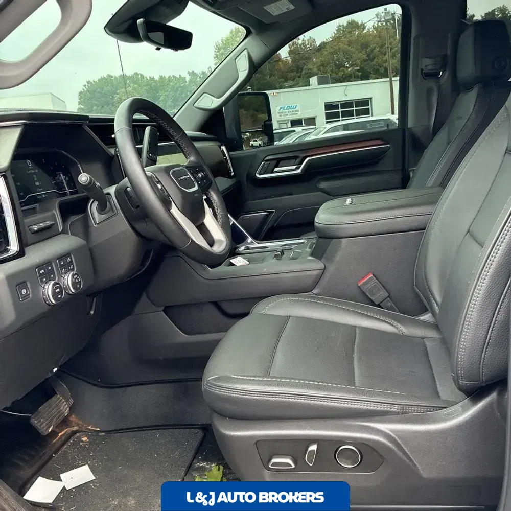 2025 GMC Sierra 3500HD Denali