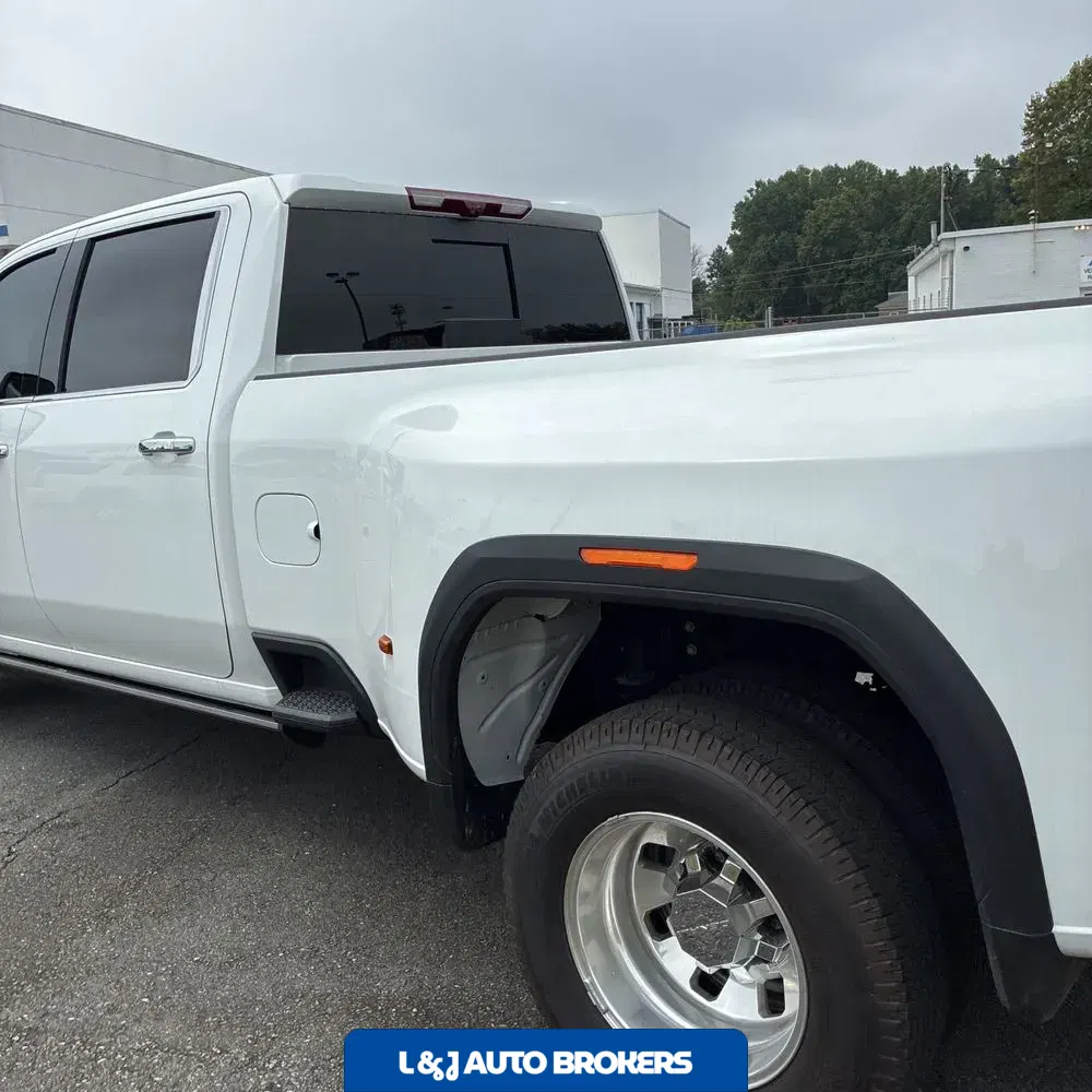 2025 GMC Sierra 3500HD Denali