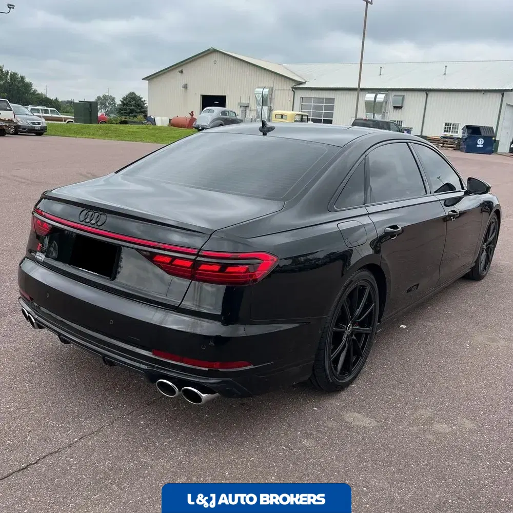 2022 Audi S8 4.0T quattro