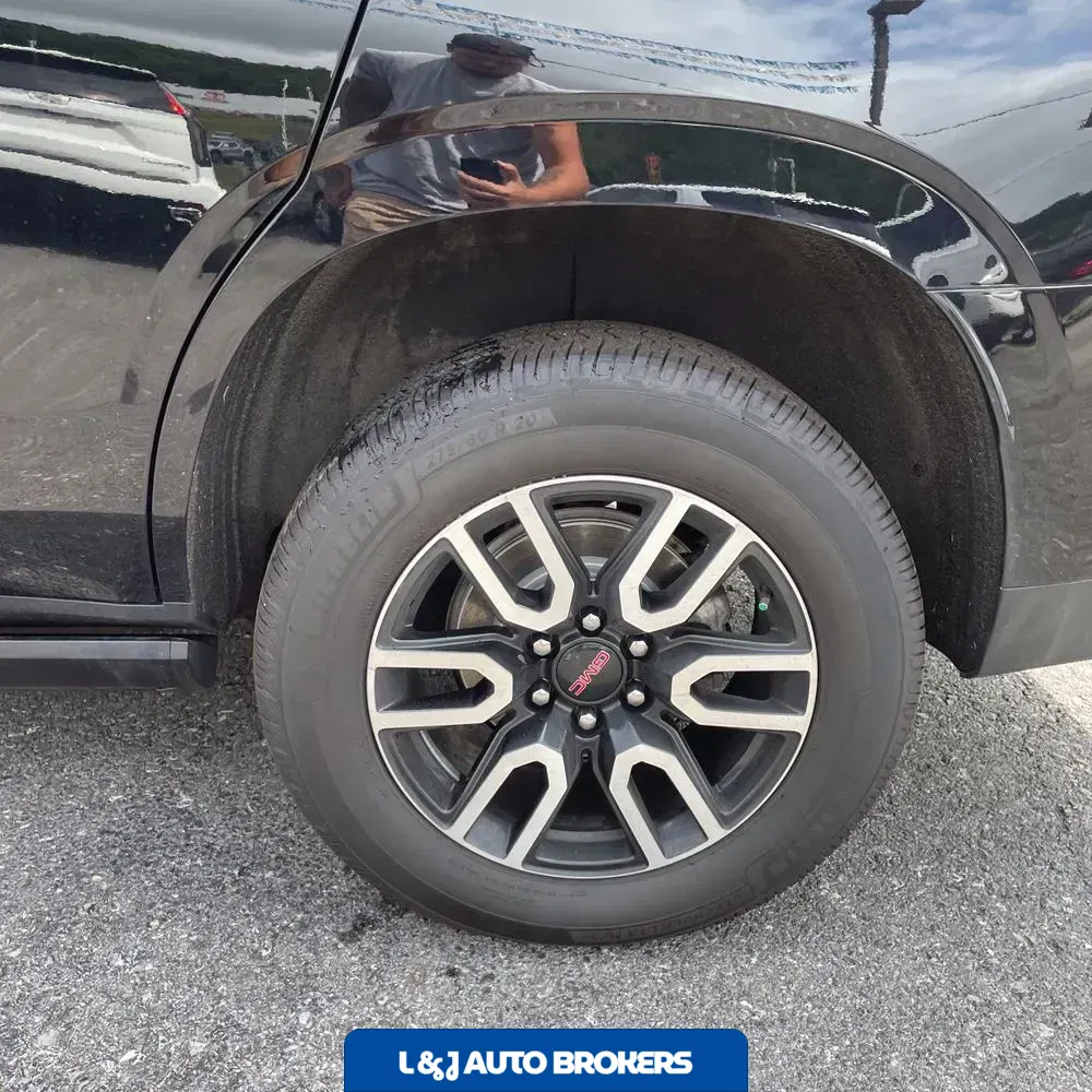 2023 GMC Yukon AT4