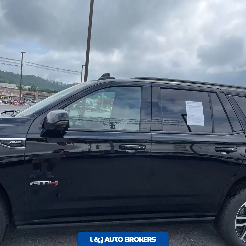 2023 GMC Yukon AT4