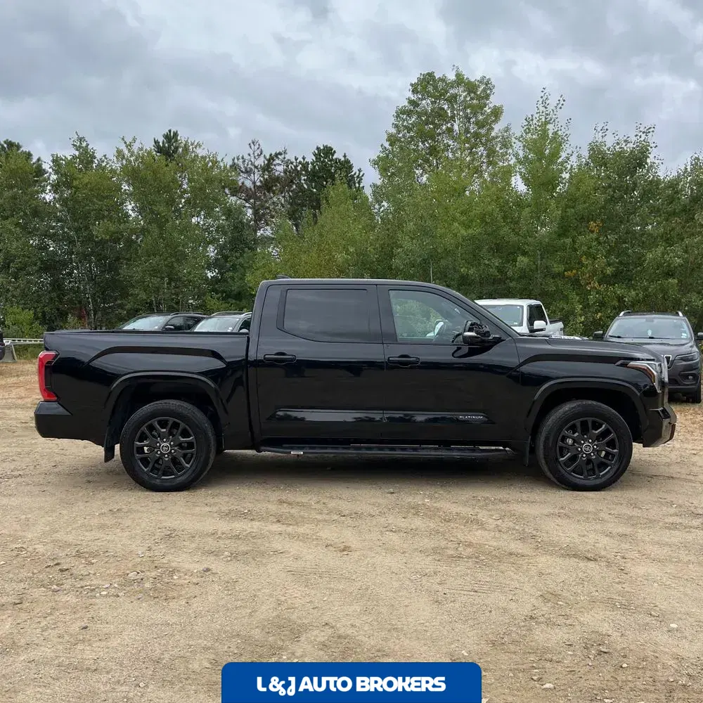 2023 Toyota Tundra Platinum HV