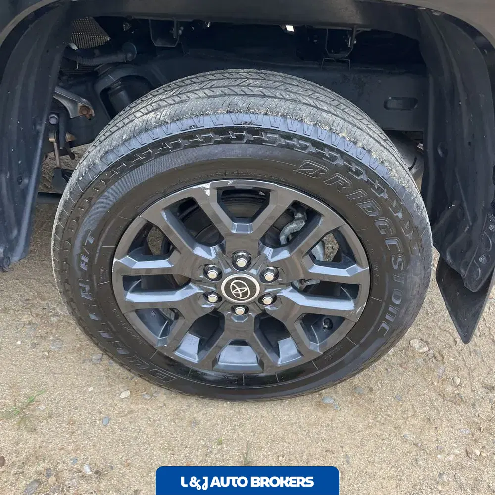 2023 Toyota Tundra Platinum HV