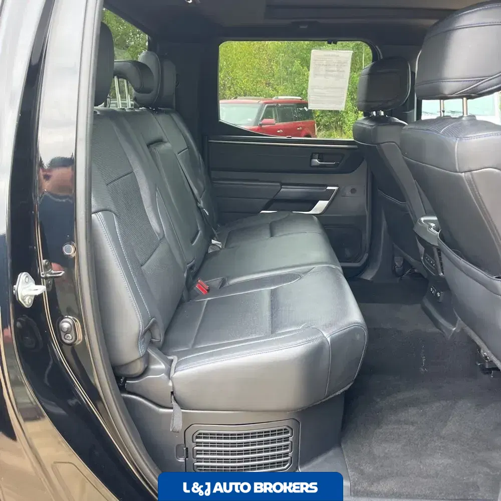 2023 Toyota Tundra Platinum HV