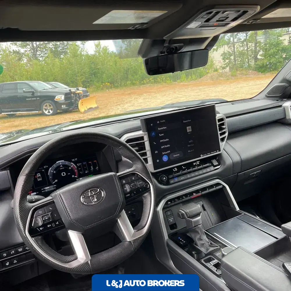 2023 Toyota Tundra Platinum HV