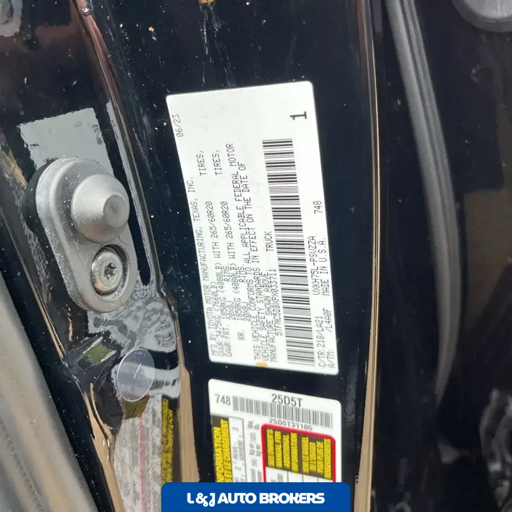 2023 Toyota Tundra Platinum HV