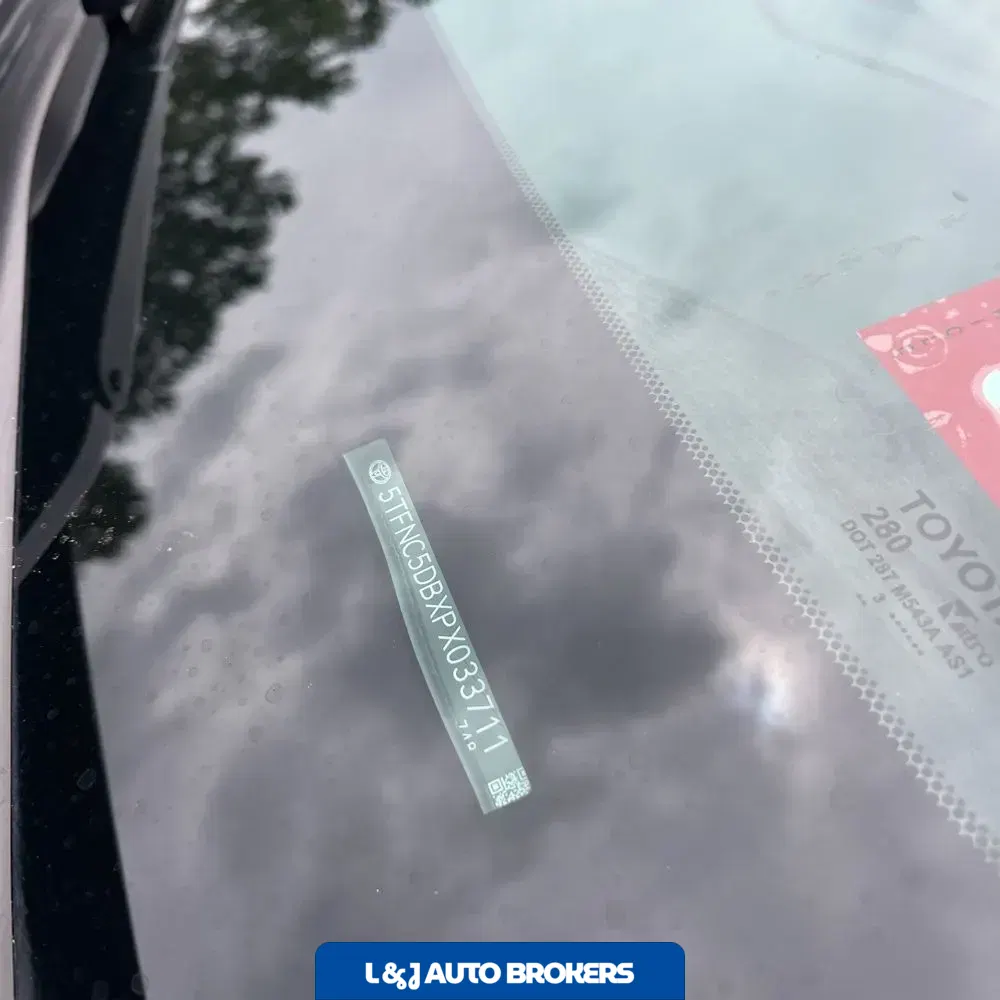 2023 Toyota Tundra Platinum HV
