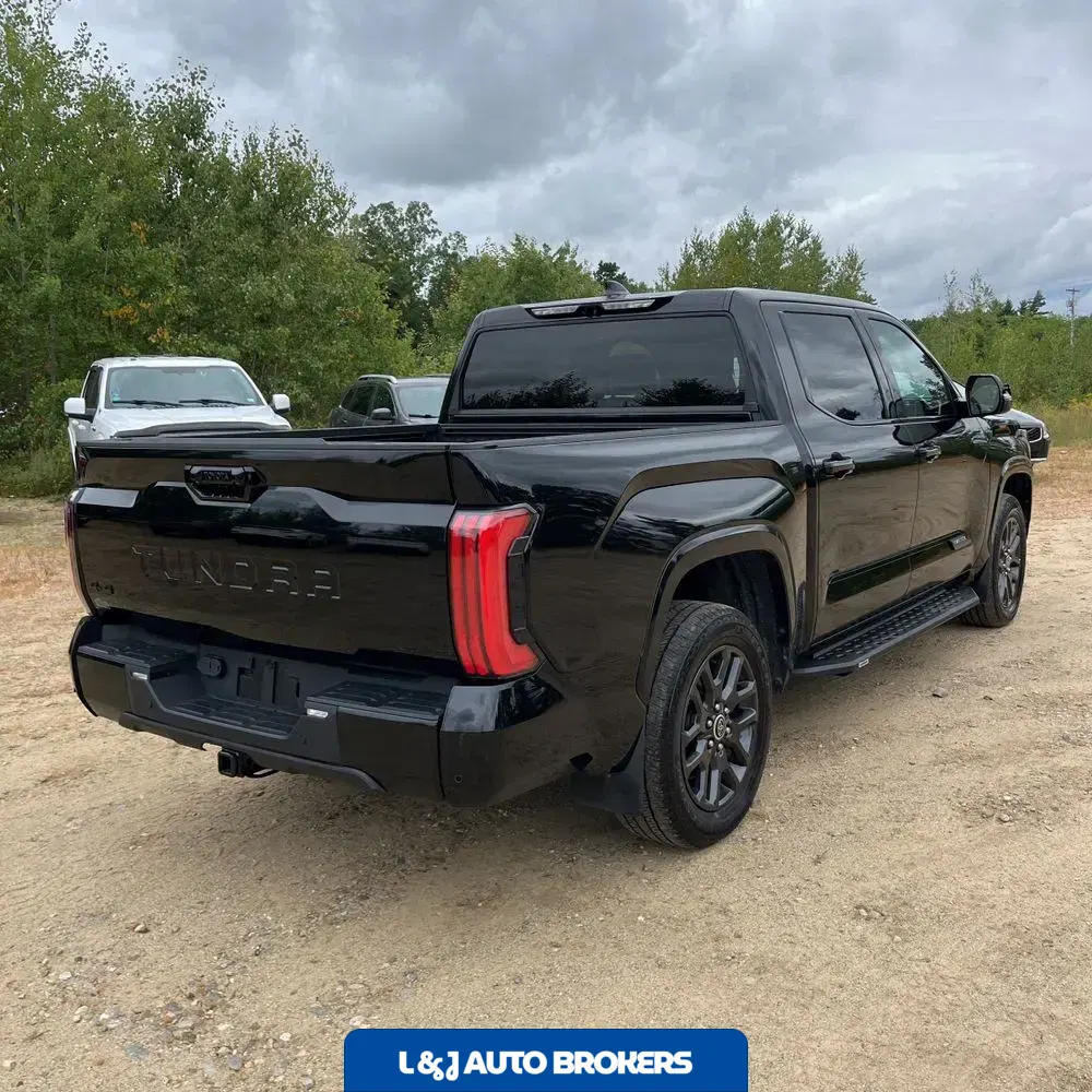 2023 Toyota Tundra Platinum HV