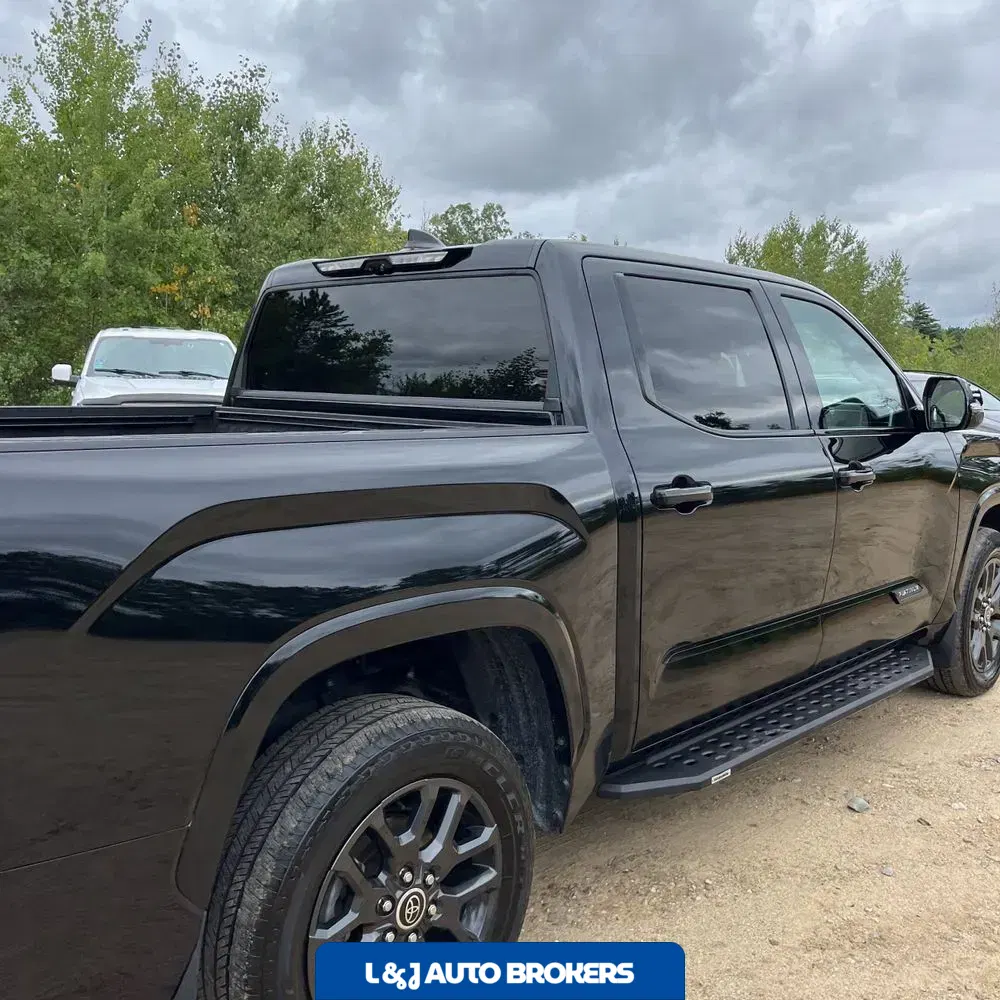 2023 Toyota Tundra Platinum HV
