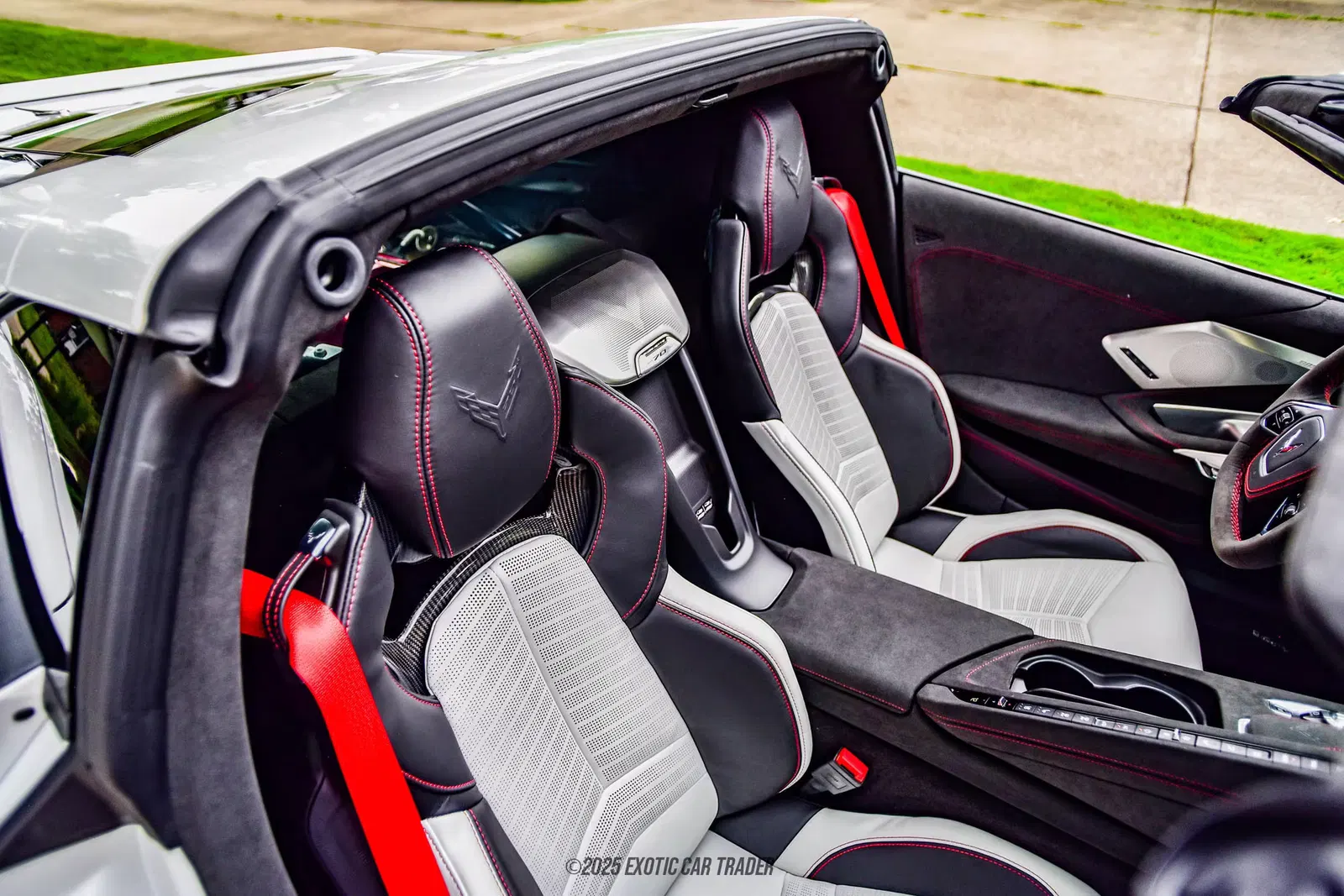 2023 Chevrolet Corvette Stingray Coupe 3LT Z51 70th Anniversary Edition