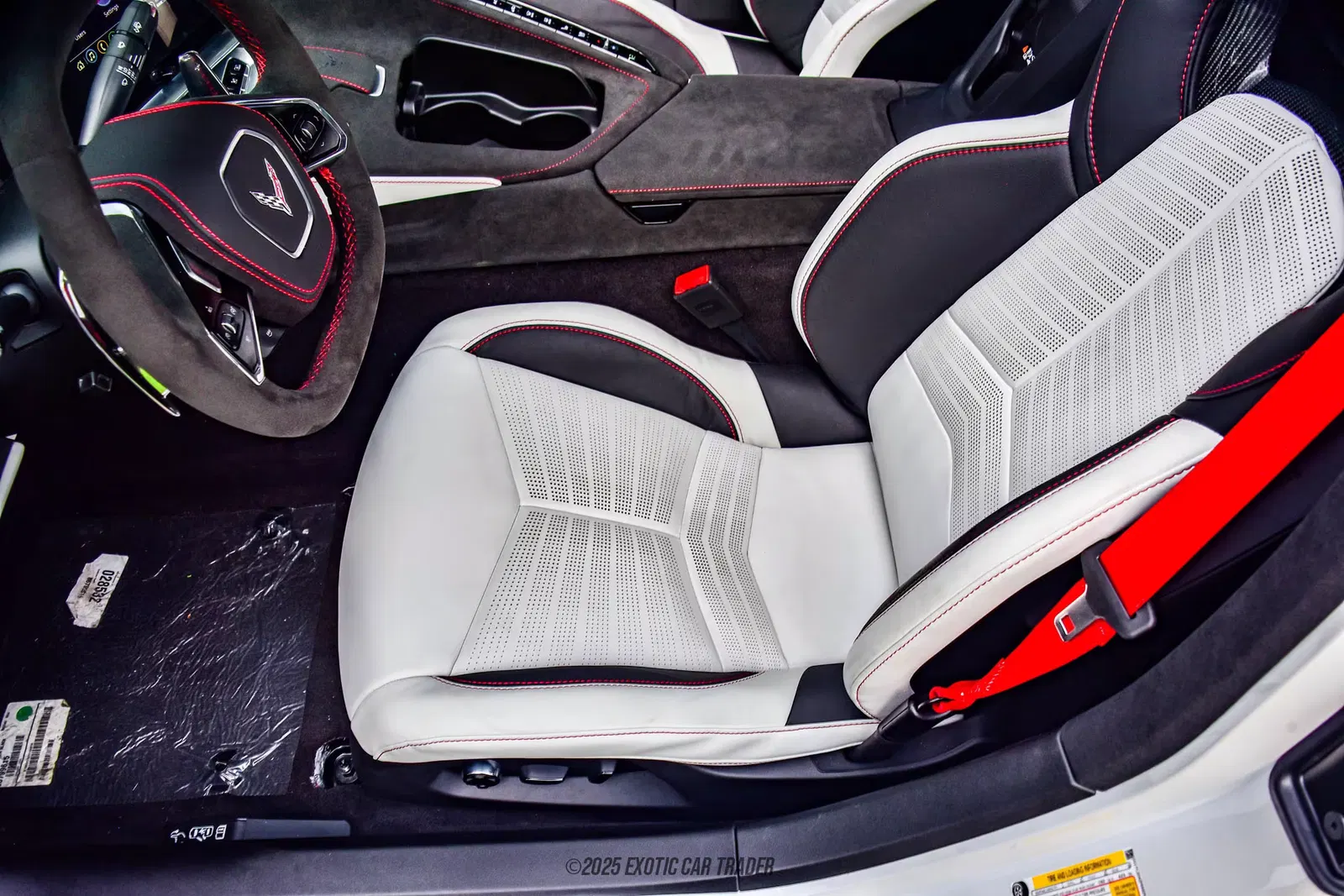 2023 Chevrolet Corvette Stingray Coupe 3LT Z51 70th Anniversary Edition