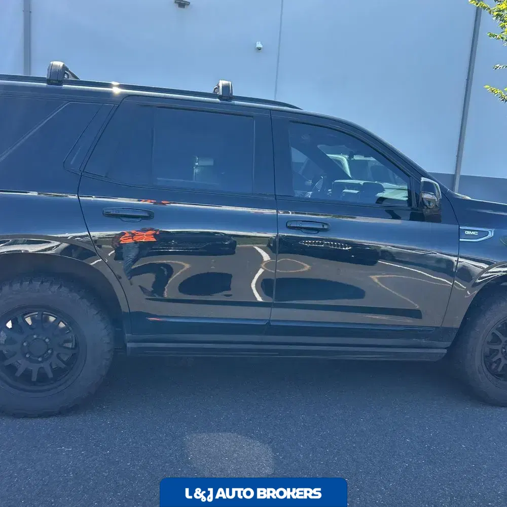 2023 GMC Yukon Denali Ultimate