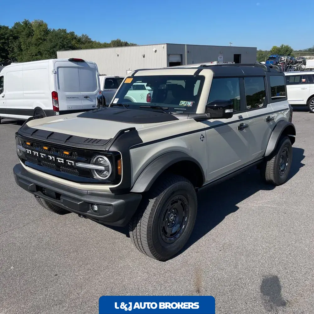 2025 Ford Bronco Outer Banks