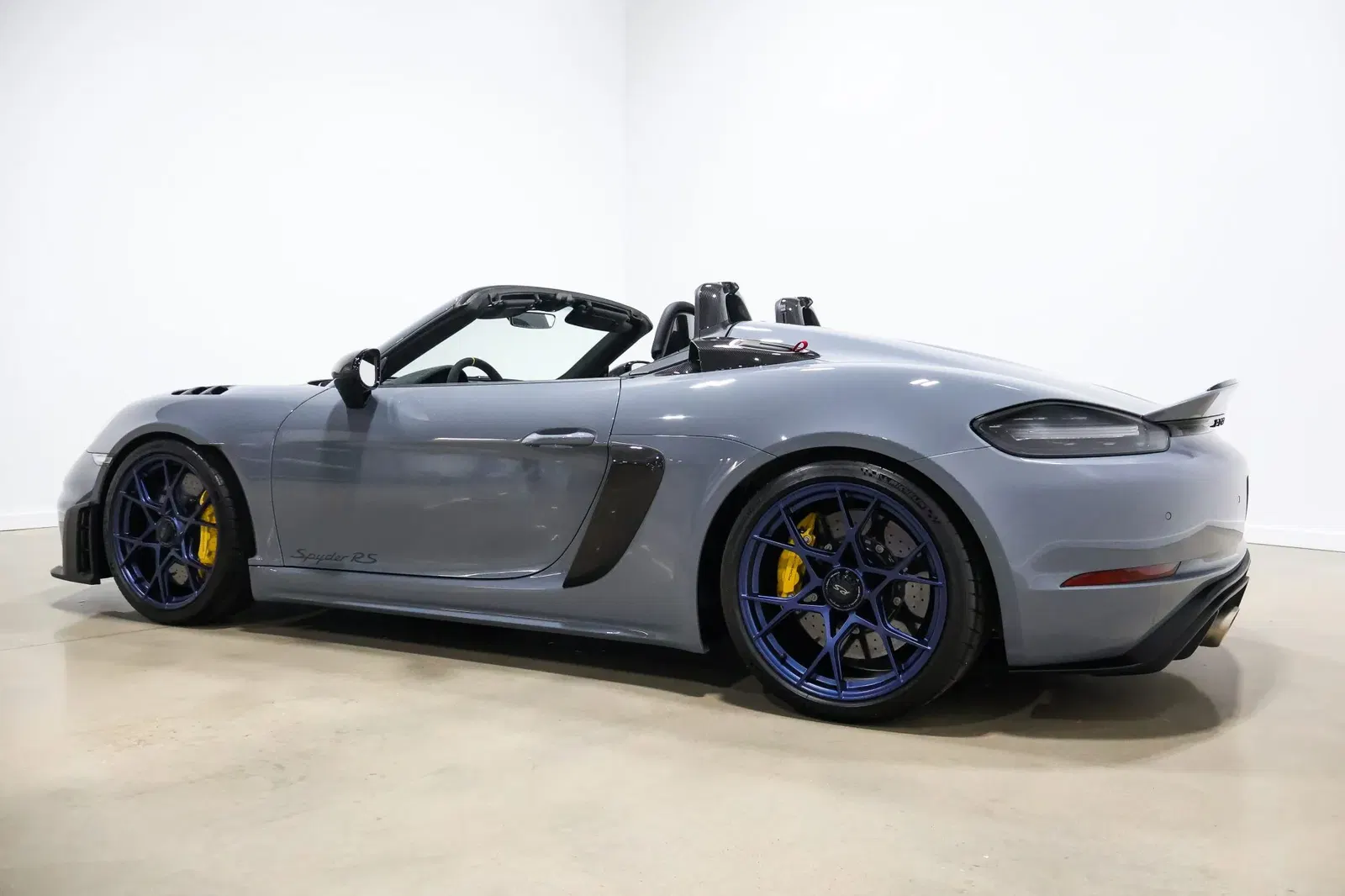 2024 Porsche 718 Spyder RS Weissach
