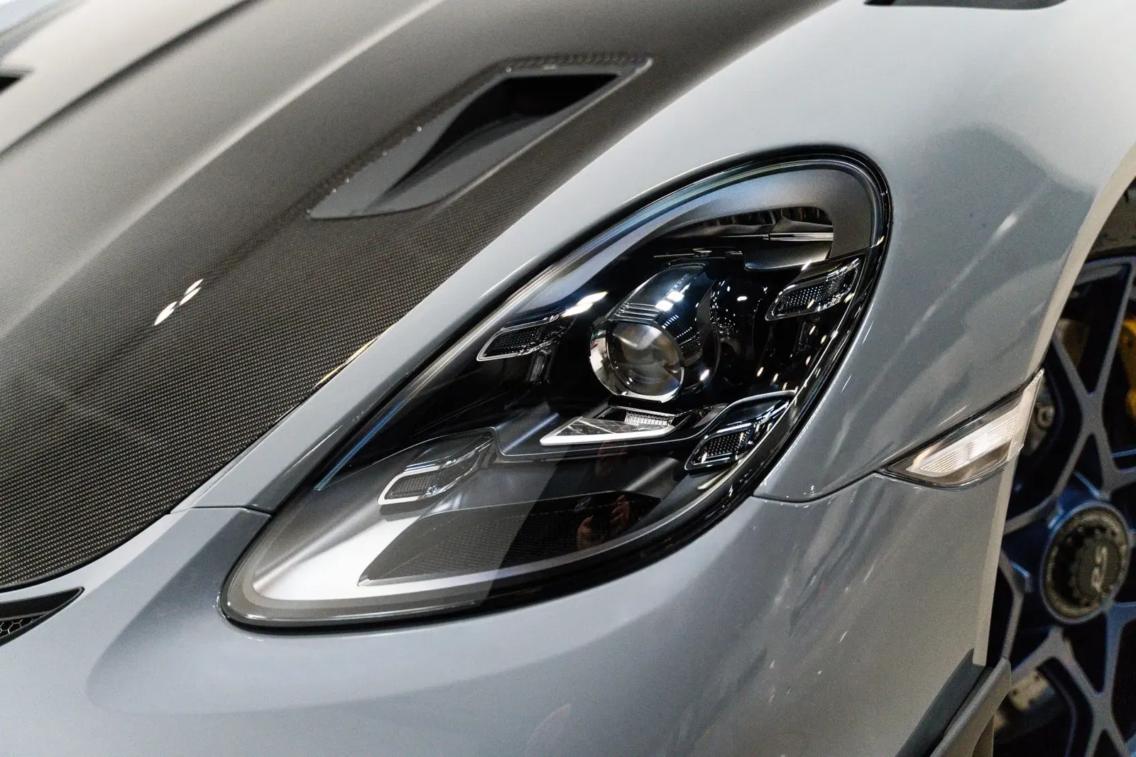 2024 Porsche 718 Spyder RS Weissach