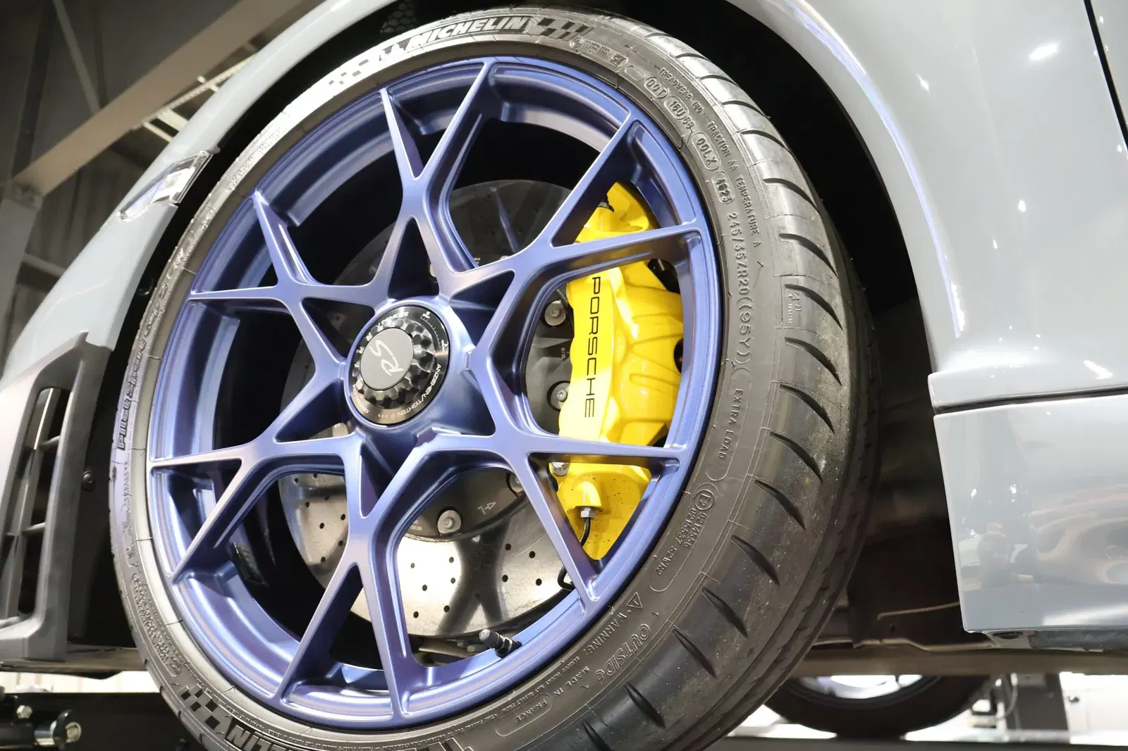 2024 Porsche 718 Spyder RS Weissach