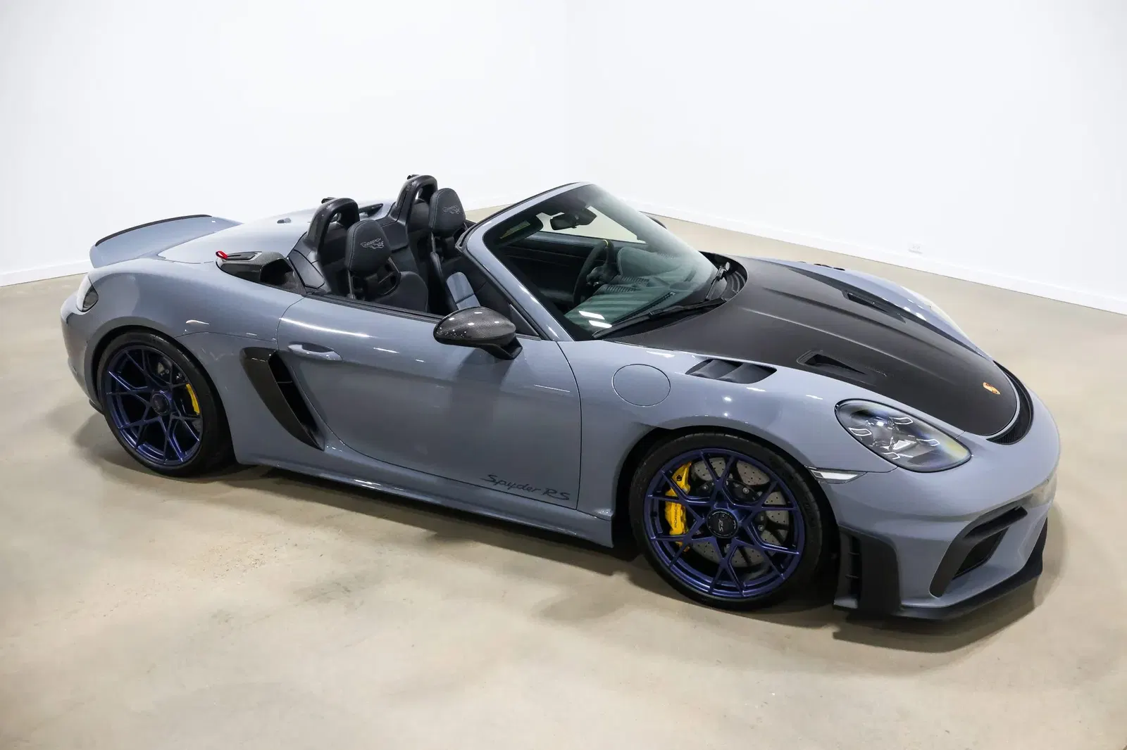 2024 Porsche 718 Spyder RS Weissach