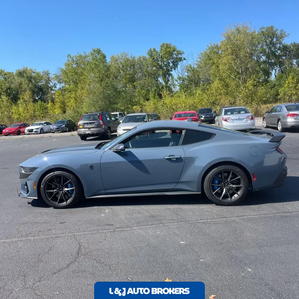 2024 Ford Mustang Dark Horse