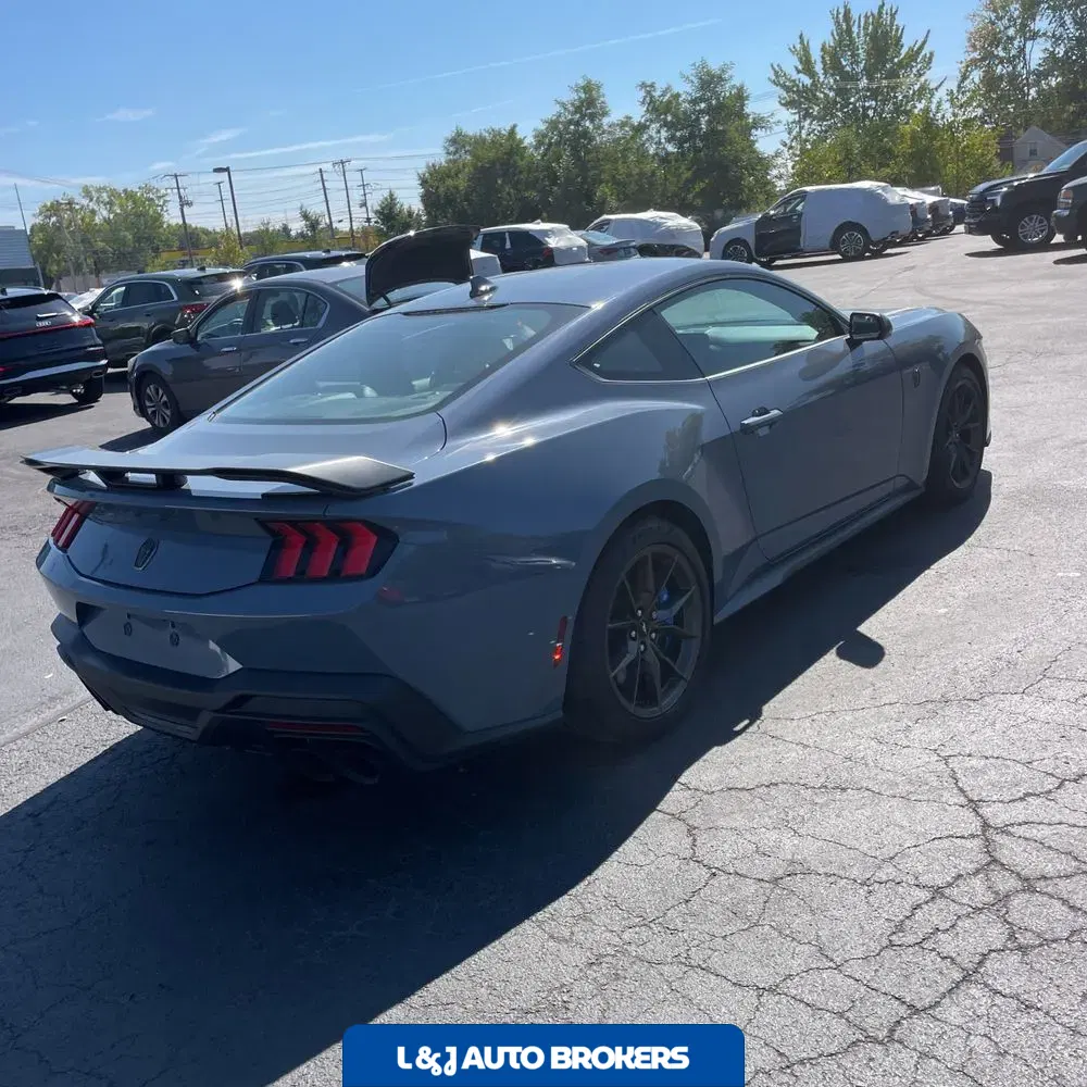 2024 Ford Mustang Dark Horse