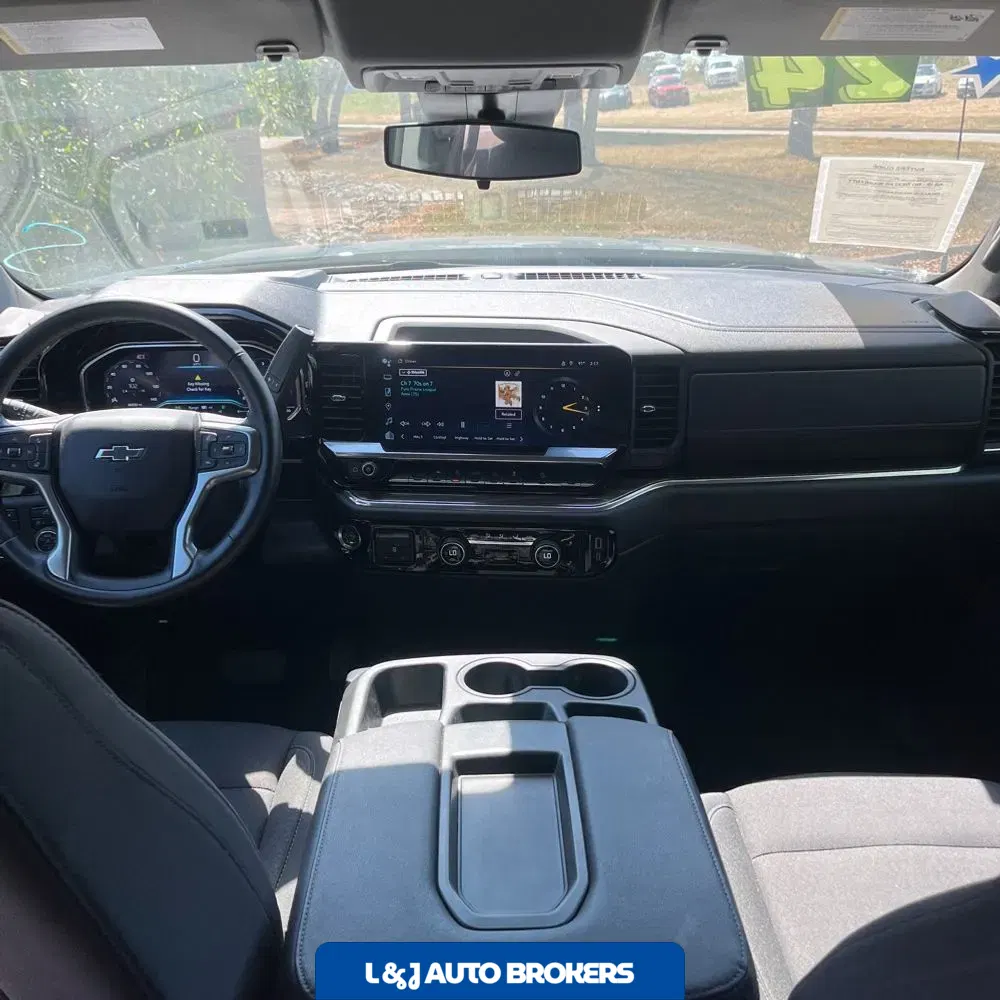 2024 Chevrolet Silverado 1500 RST