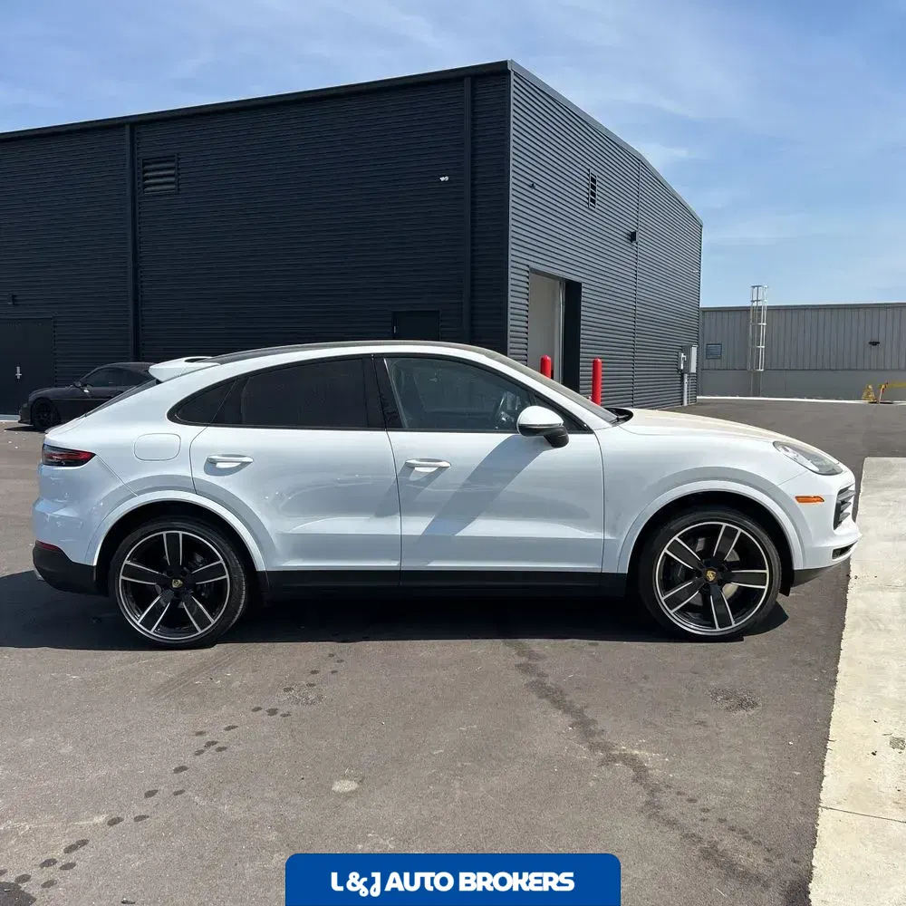 2022 Porsche Cayenne Coupe