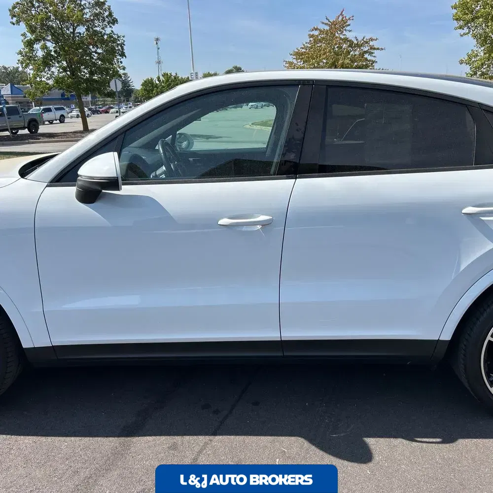 2022 Porsche Cayenne Coupe