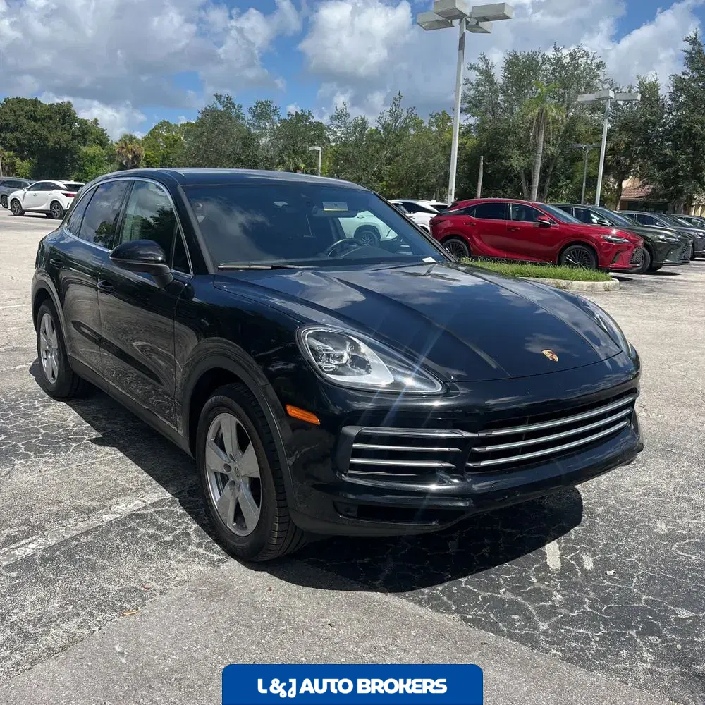 2022 Porsche Cayenne Base