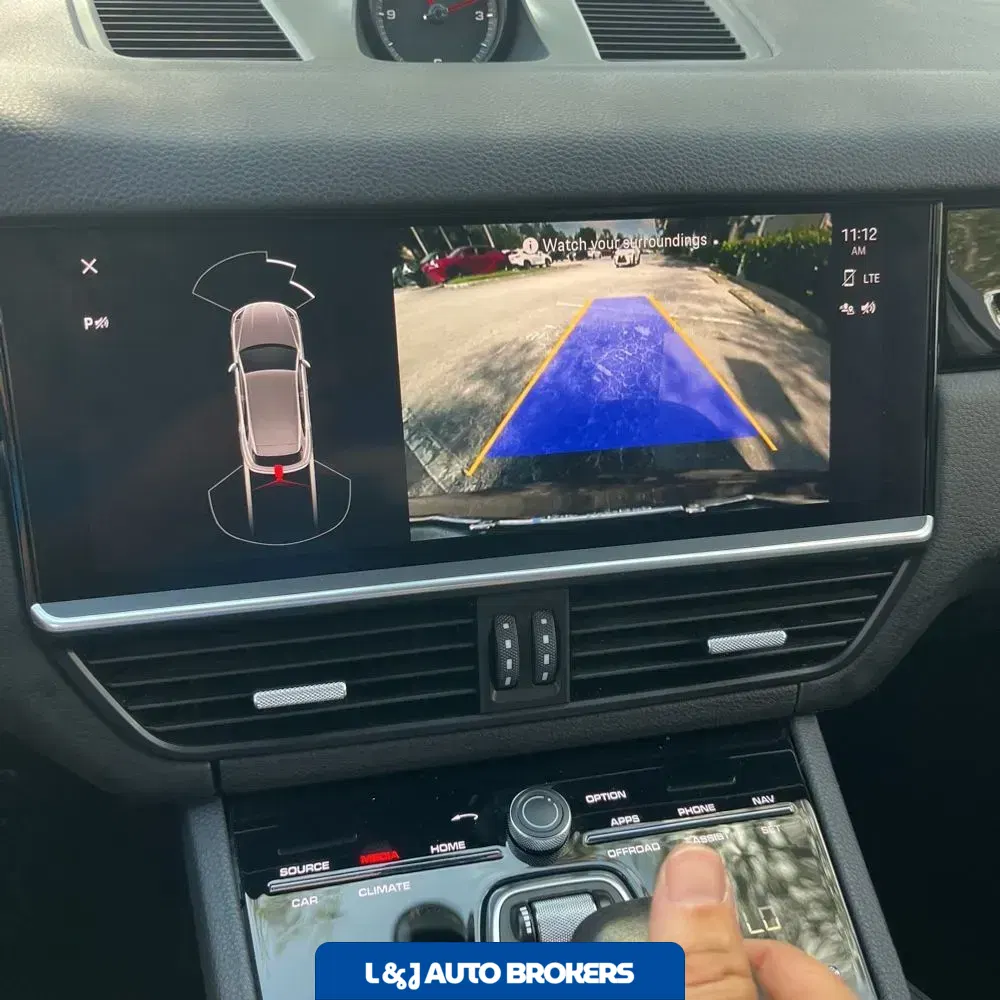 2022 Porsche Cayenne Base