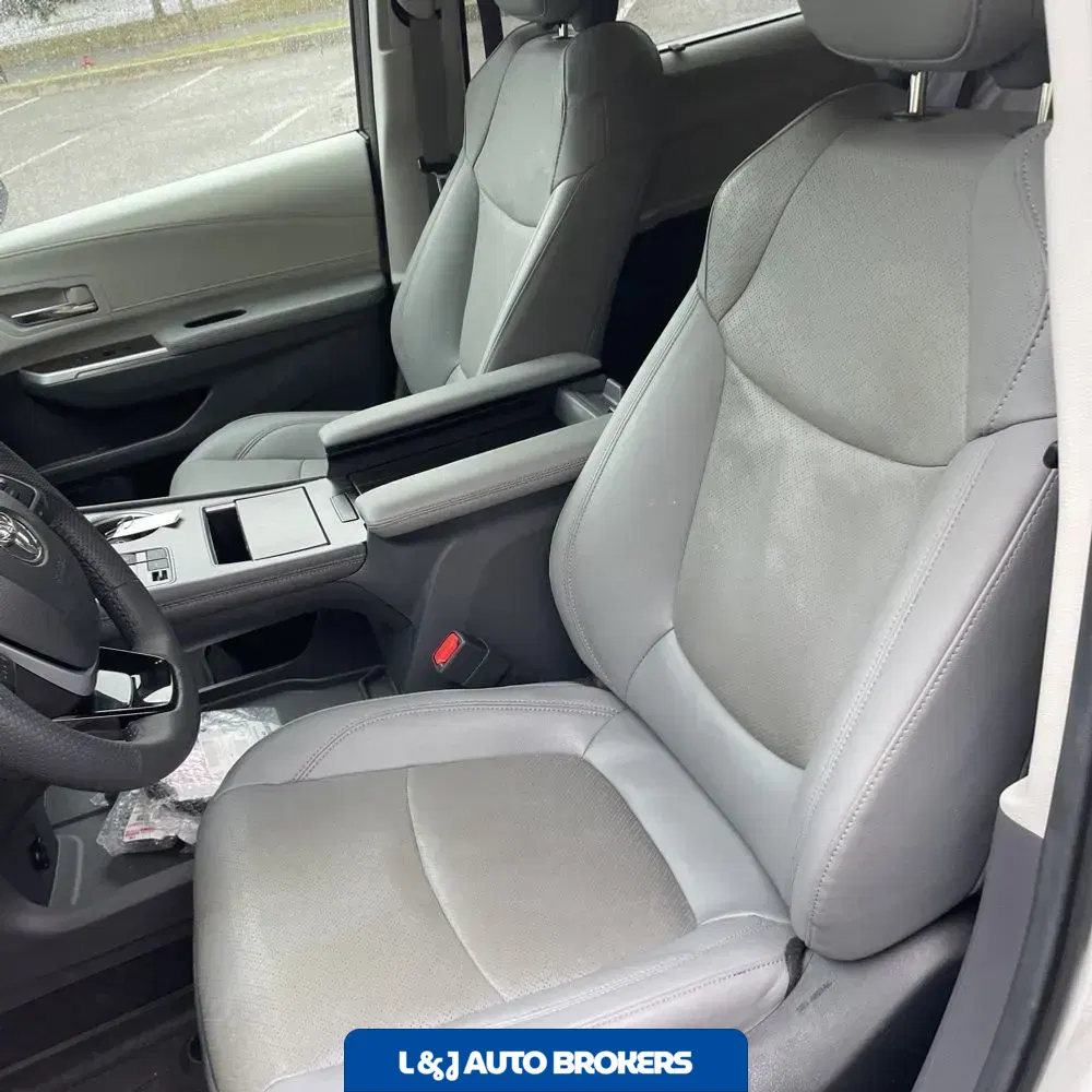 2022 Toyota Sienna Limited 7-Passenger