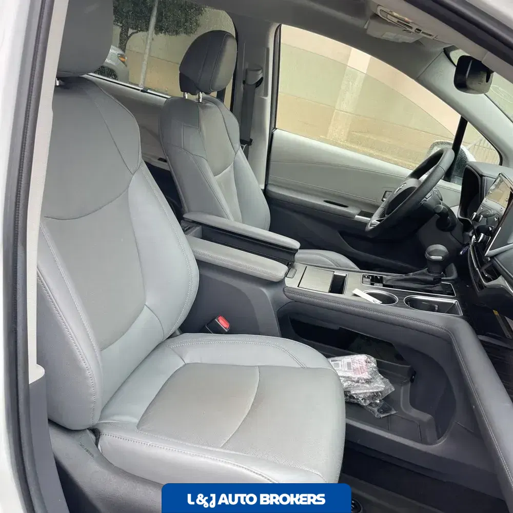2022 Toyota Sienna Limited 7-Passenger