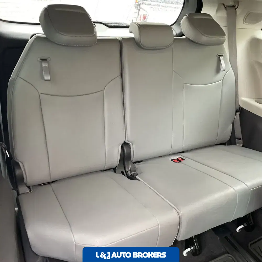 2022 Toyota Sienna Limited 7-Passenger