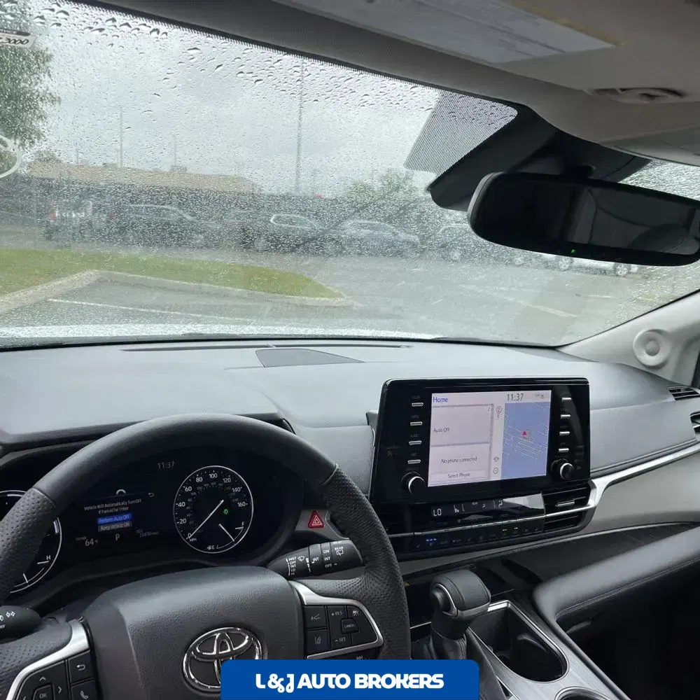 2022 Toyota Sienna Limited 7-Passenger