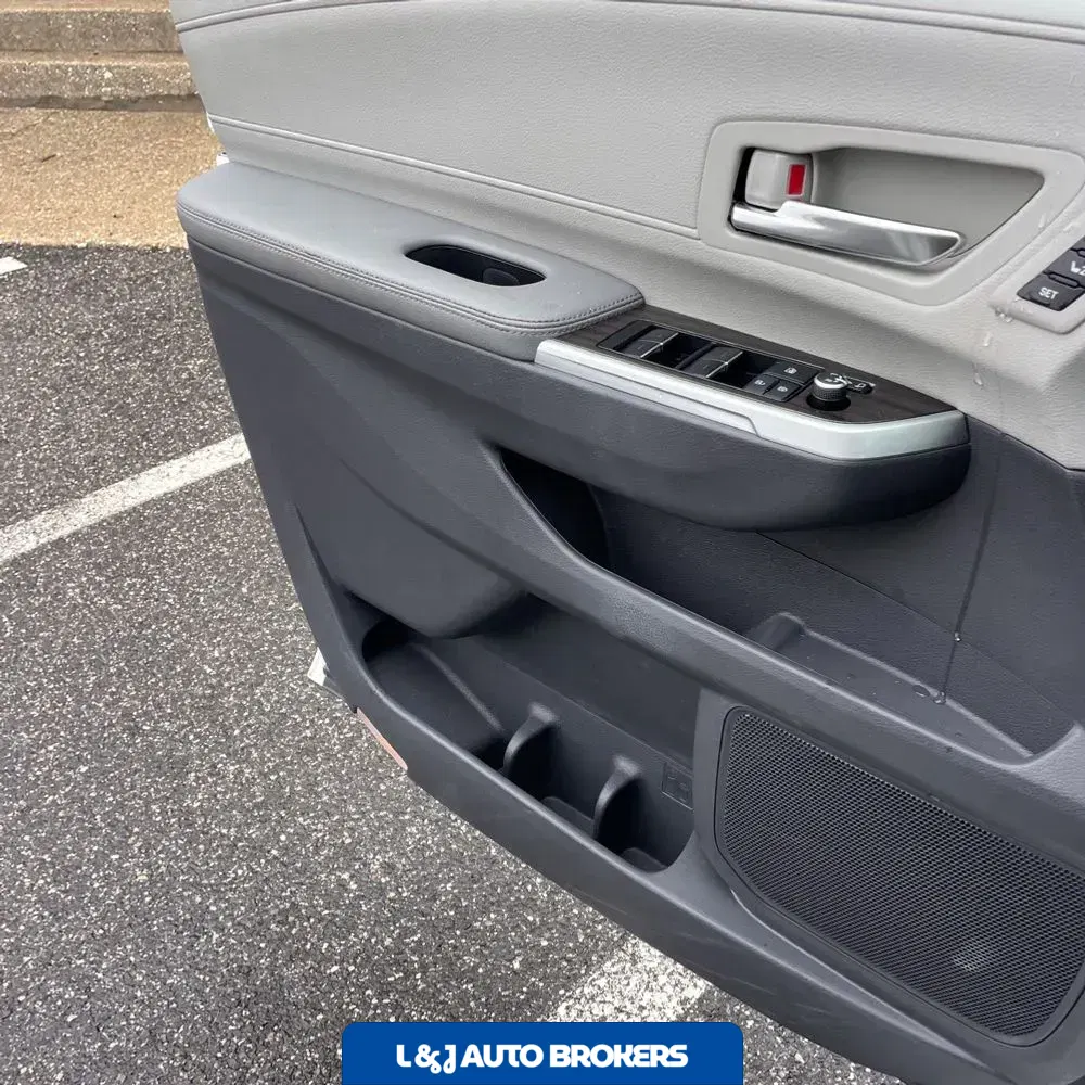 2022 Toyota Sienna Limited 7-Passenger