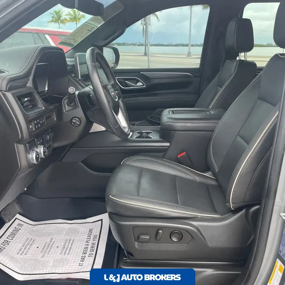 2022 GMC Yukon XL SLT