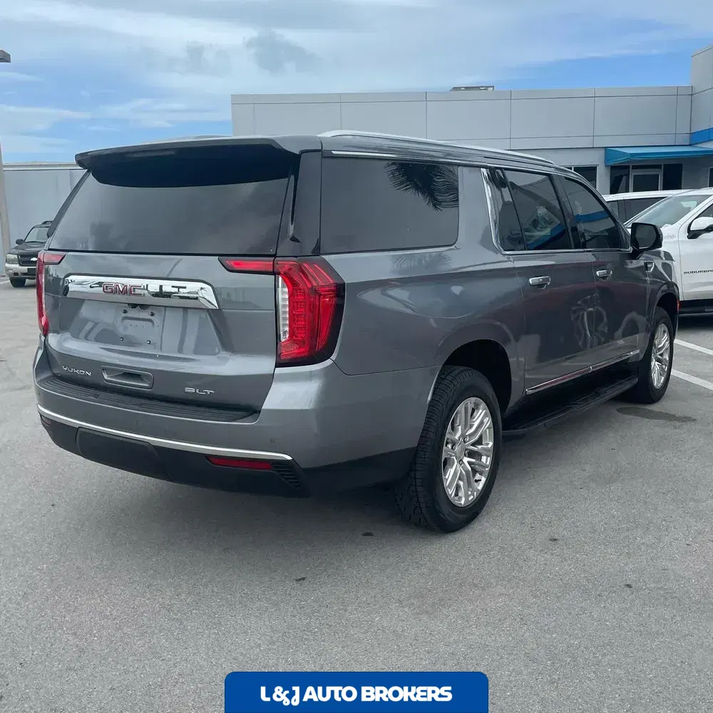 2022 GMC Yukon XL SLT