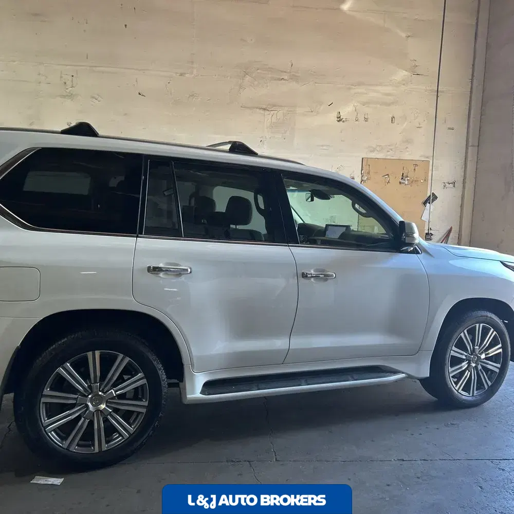 2017 Lexus LX 570 Base