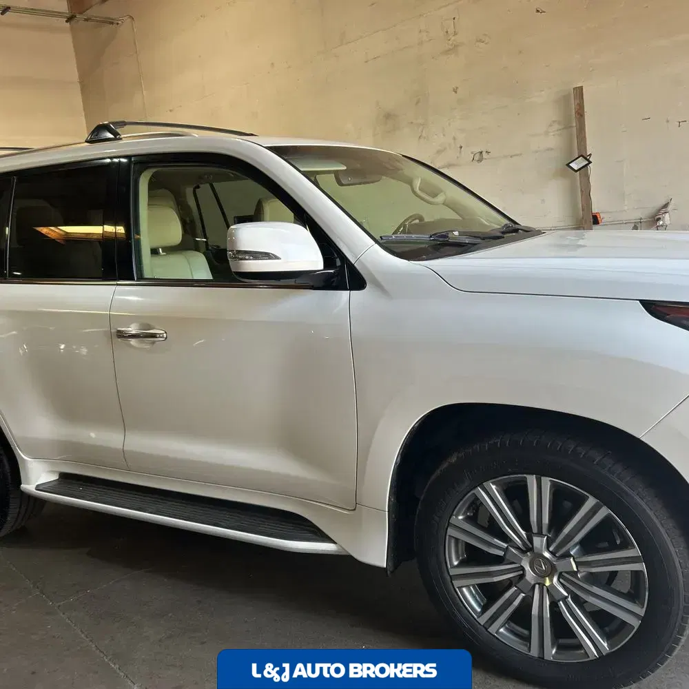 2017 Lexus LX 570 Base