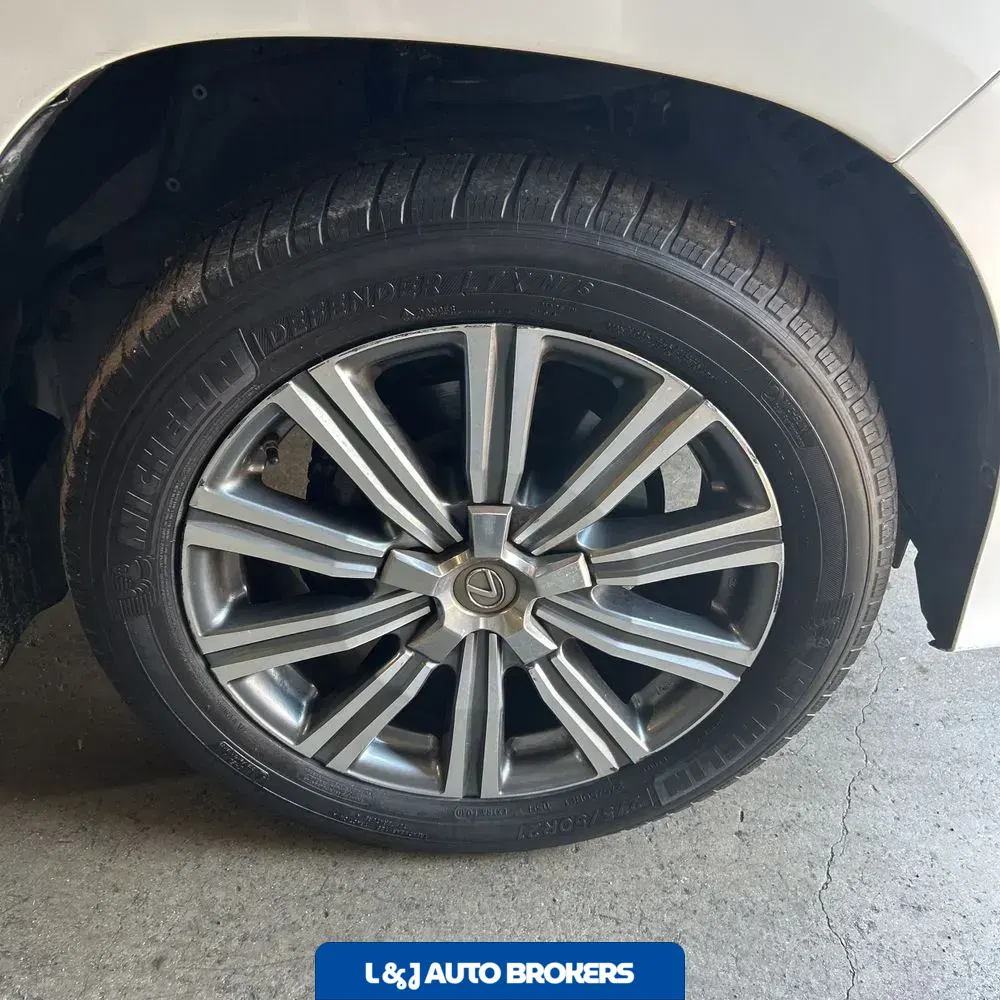 2017 Lexus LX 570 Base