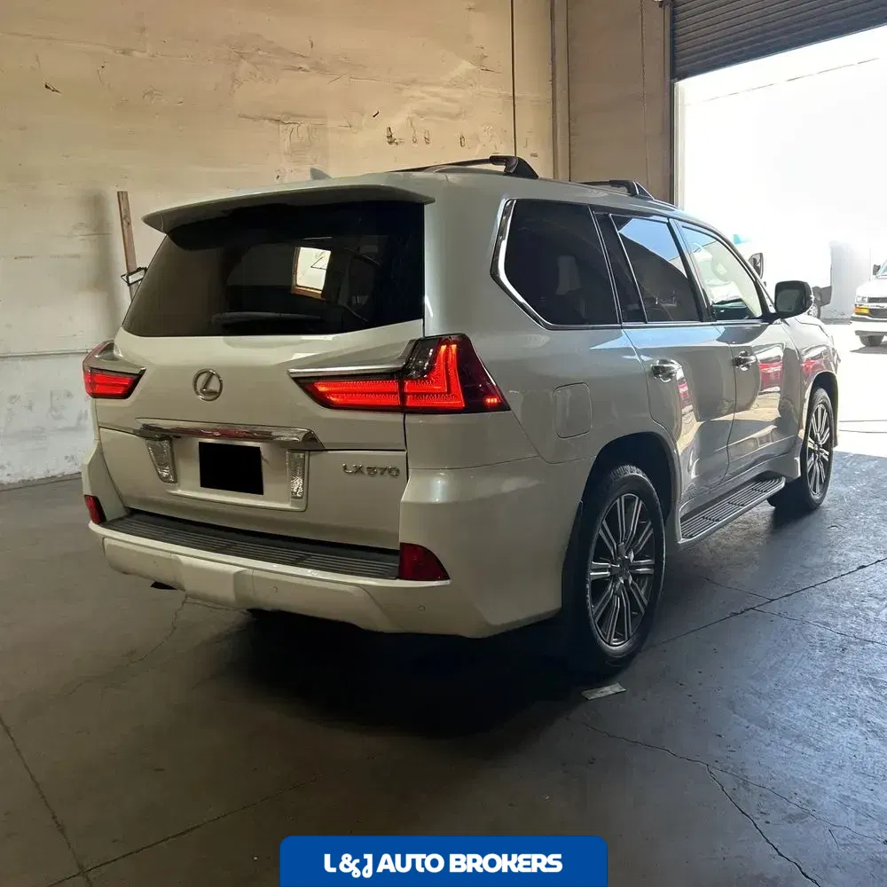2017 Lexus LX 570 Base