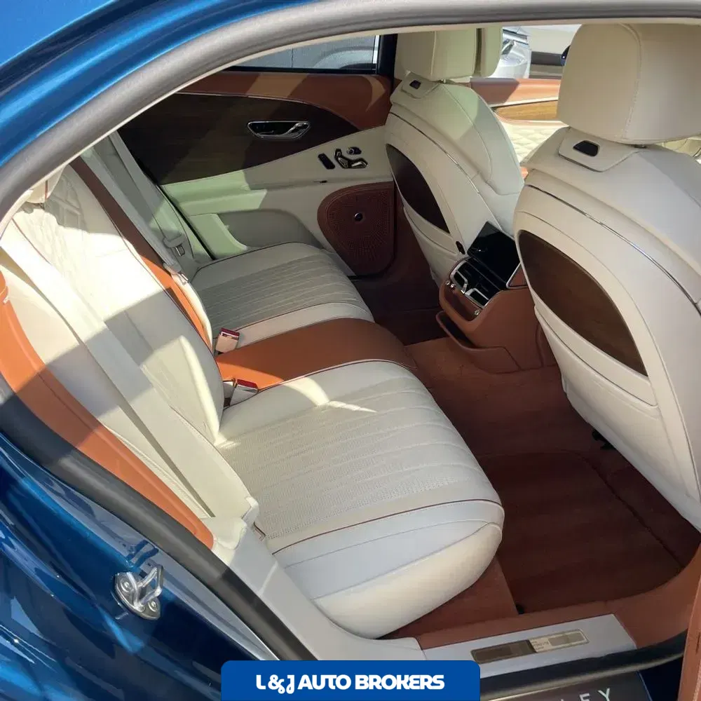 2022 Bentley Flying Spur Base