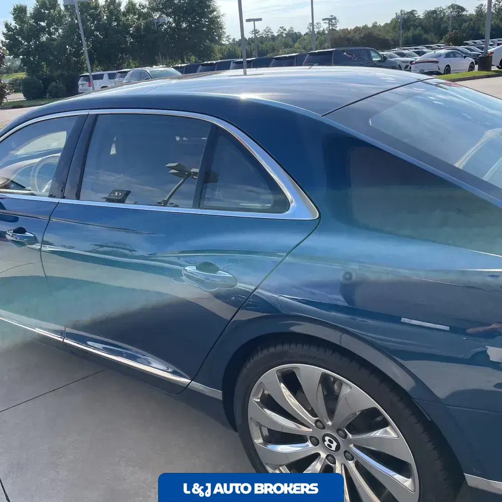 2022 Bentley Flying Spur Base