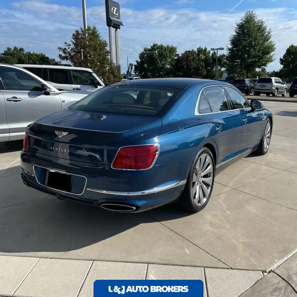 2022 Bentley Flying Spur Base