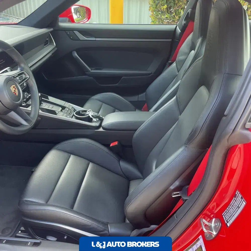 2024 Porsche 911 Carrera