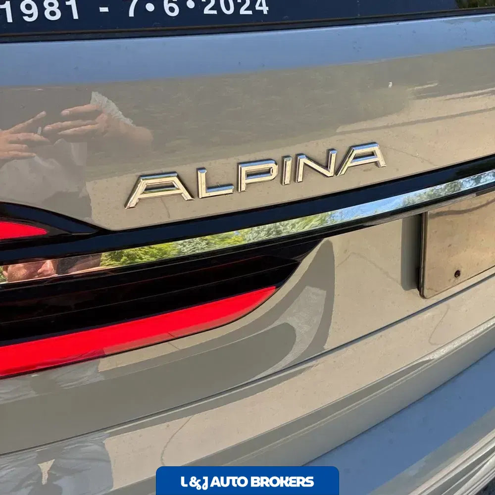 2024 BMW X7 Alpina XB7
