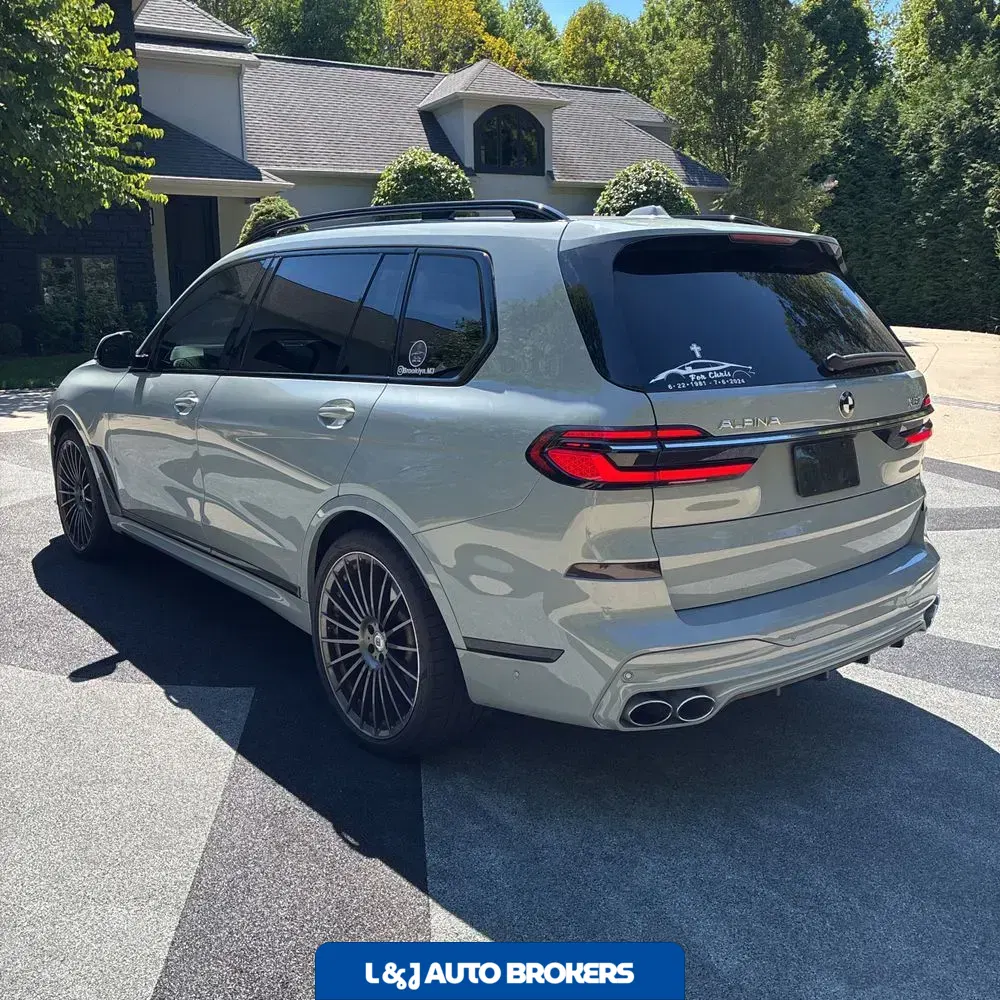 2024 BMW X7 Alpina XB7