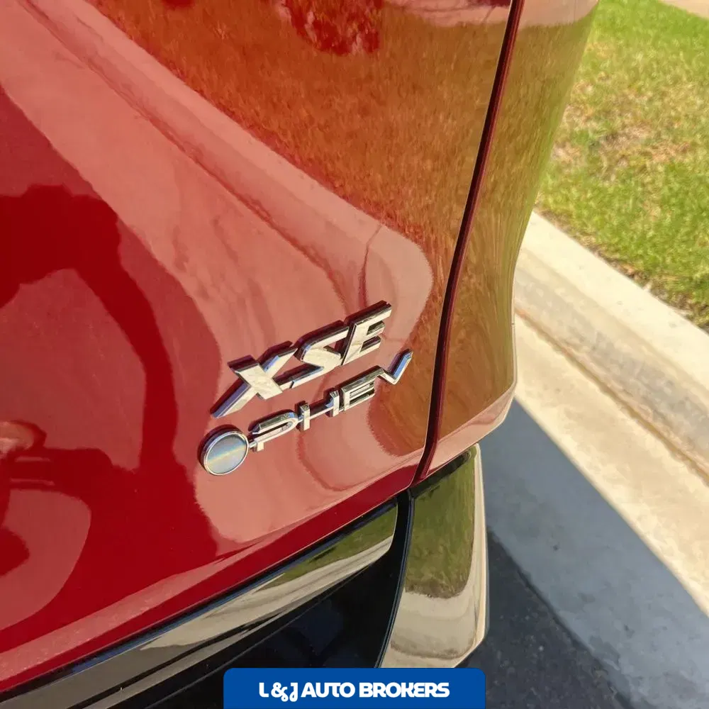 2025 Toyota RAV4 Plug-in Hybrid XSE