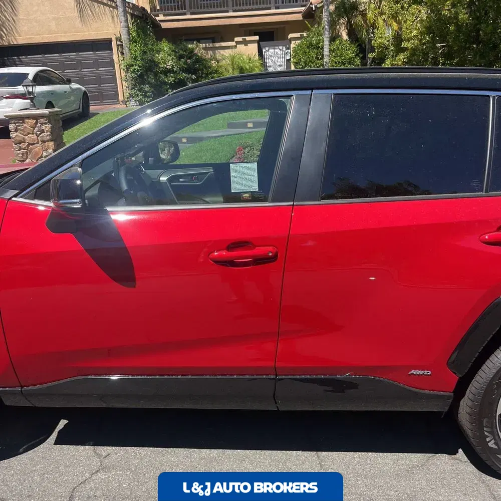 2025 Toyota RAV4 Plug-in Hybrid XSE