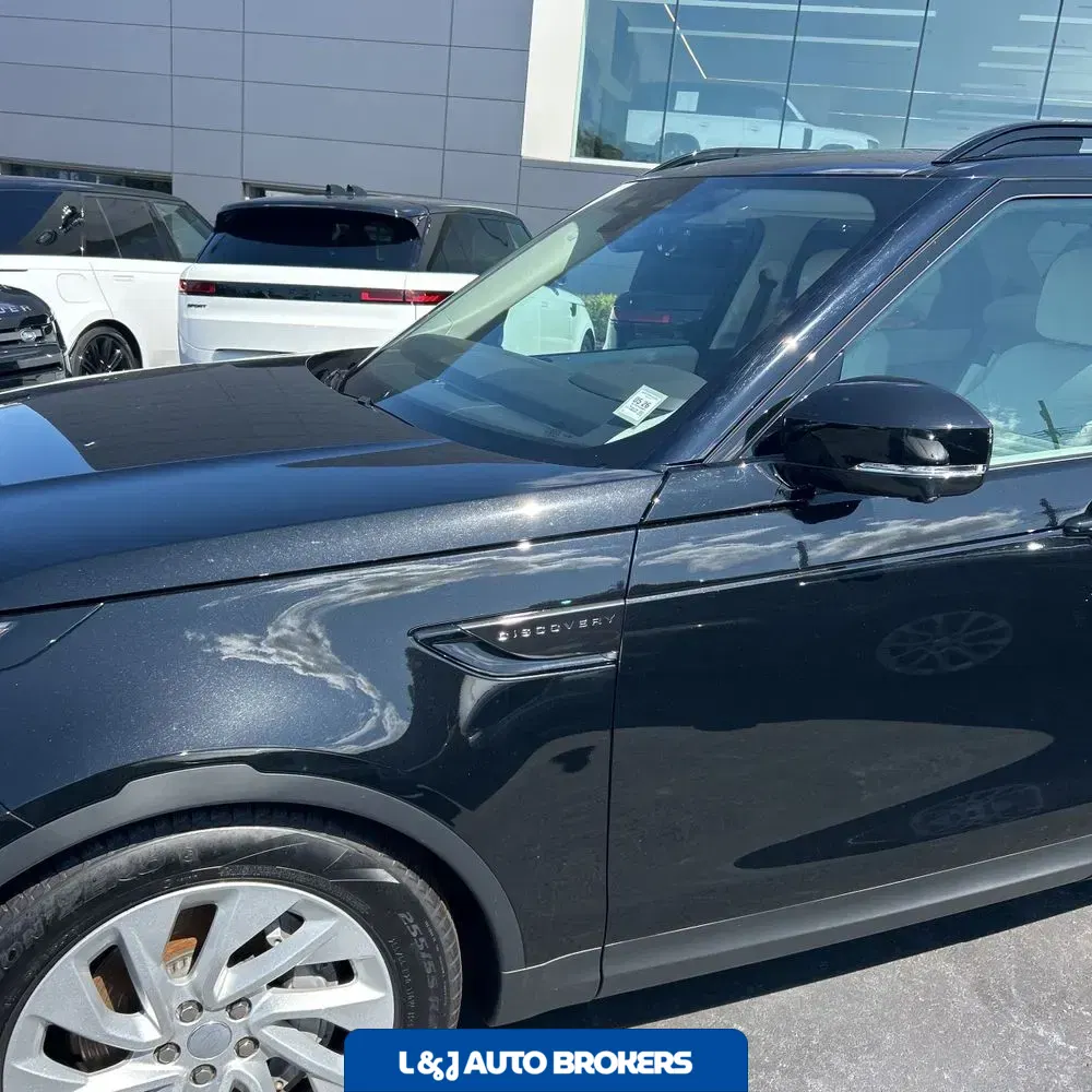 2025 Land Rover Discovery S P300
